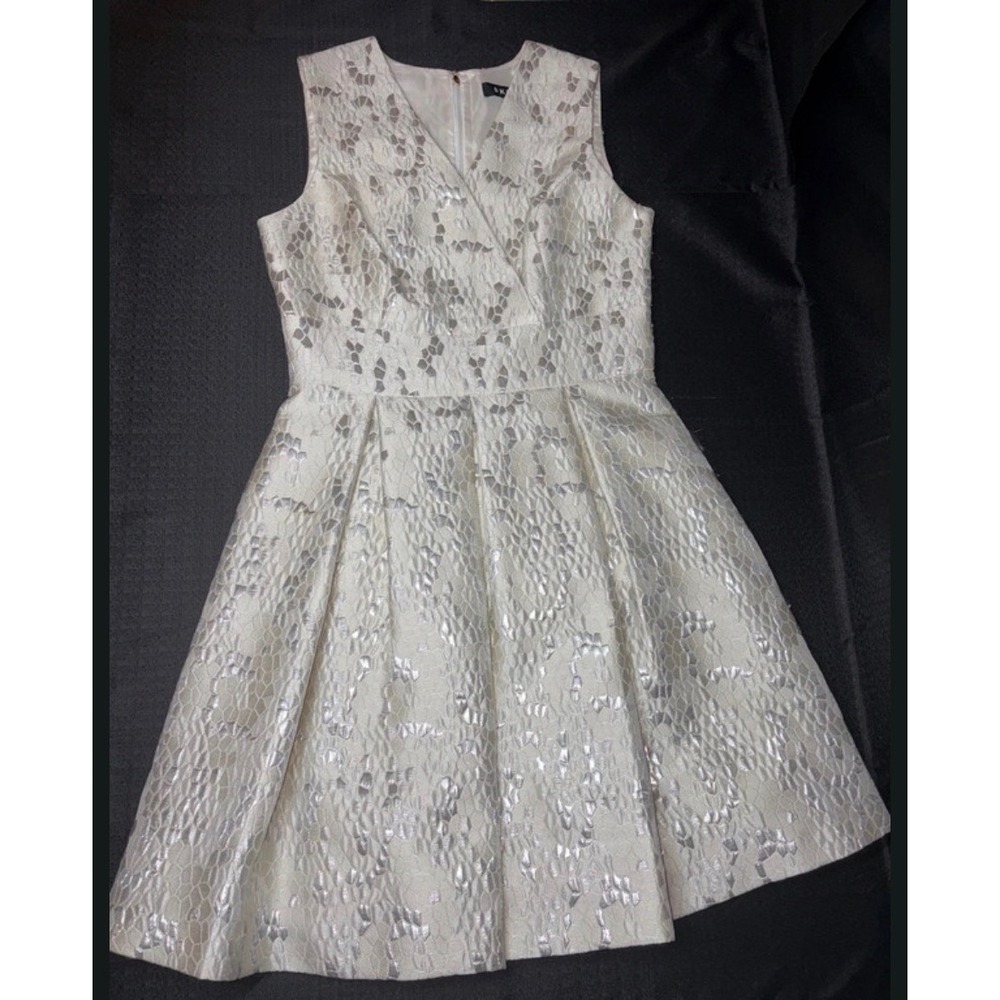 DKNY Women Silver Metallic Lace Sleeveless Fit Flare Cocktail Dress Size 4